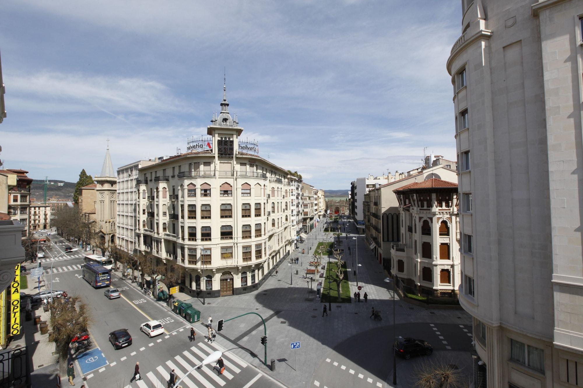 Hotel Yoldi Pamplona Exterior photo