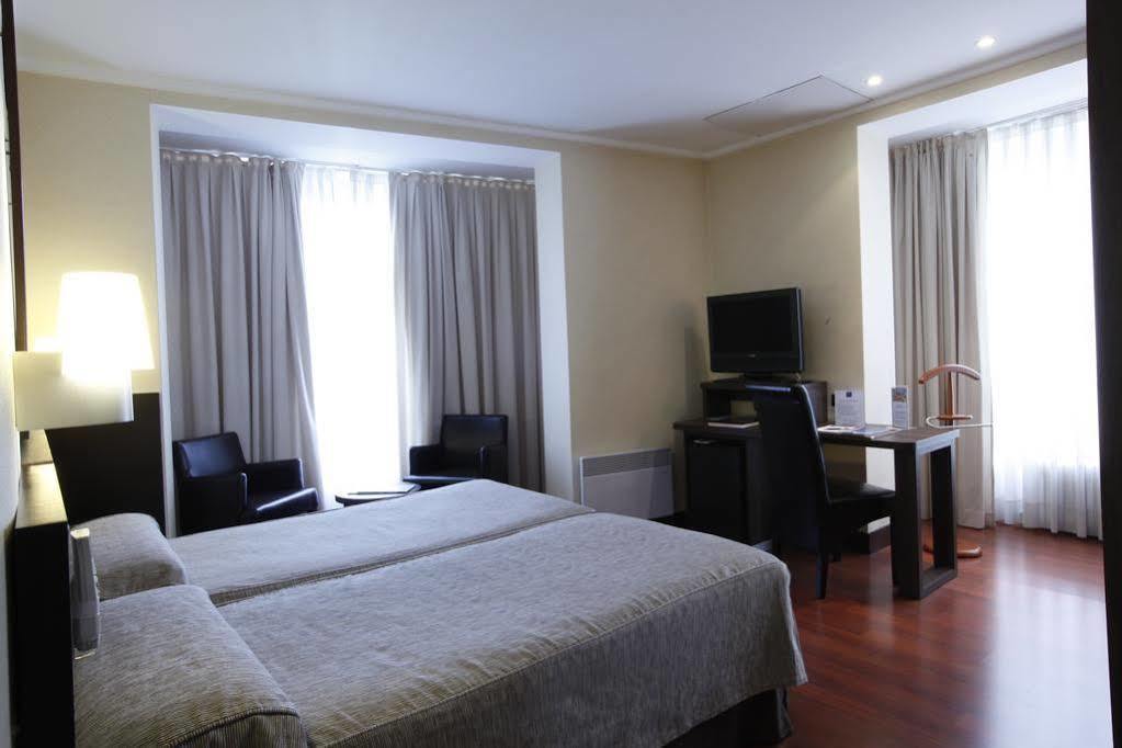 Hotel Yoldi Pamplona Exterior photo
